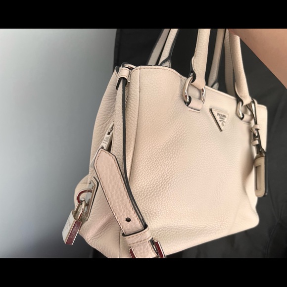 Prada leather - Picture 2 of 4